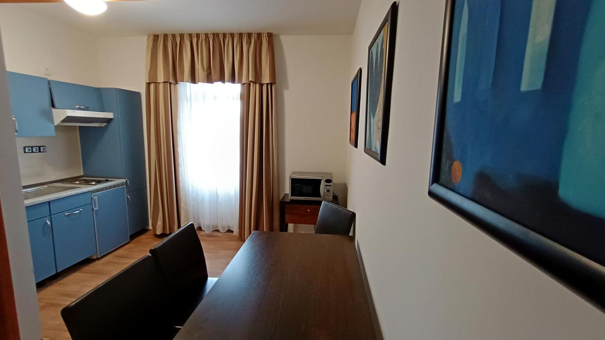 Apartments Gato Karlovy Vary Dalovice Extérieur photo